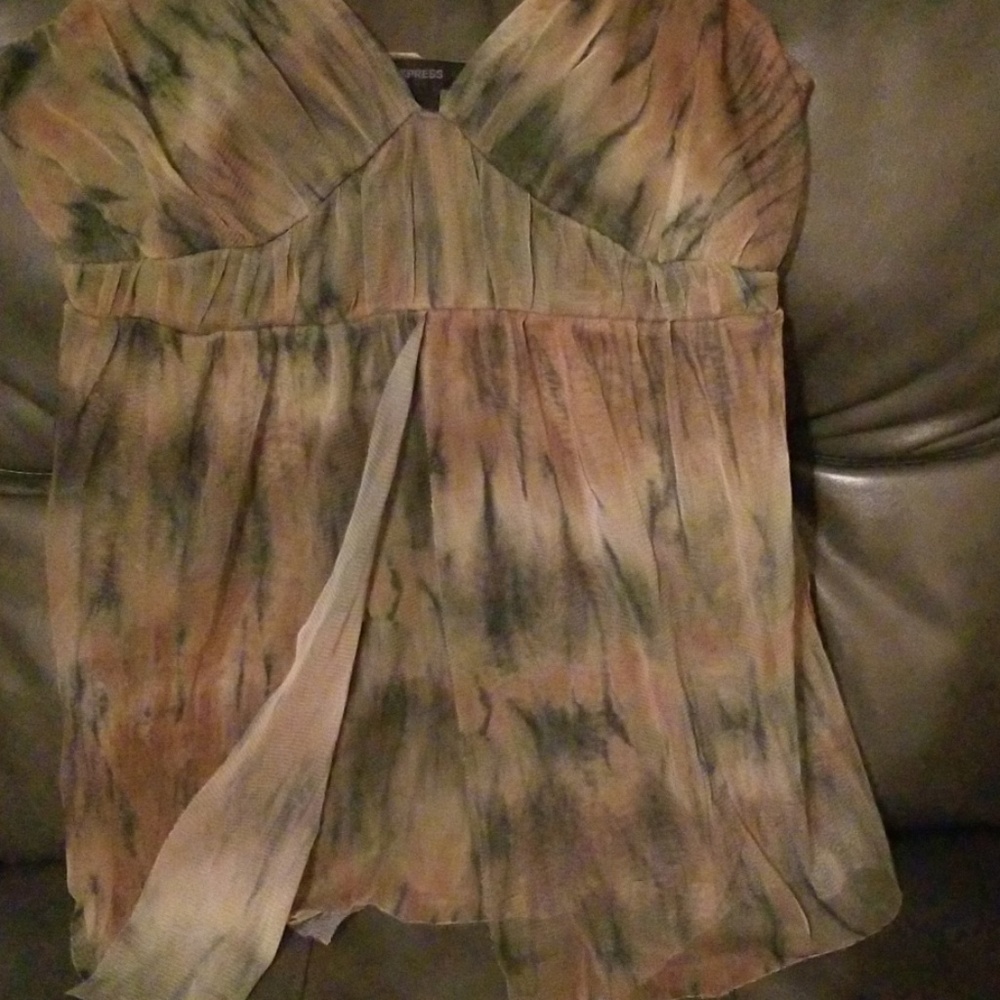 Layered Mesh Top - Picture 2 of 7